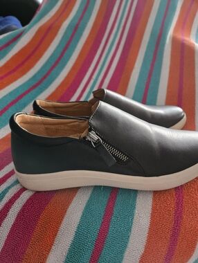 Aetrex Black Slip-On Leather Sneakers with Side Zip